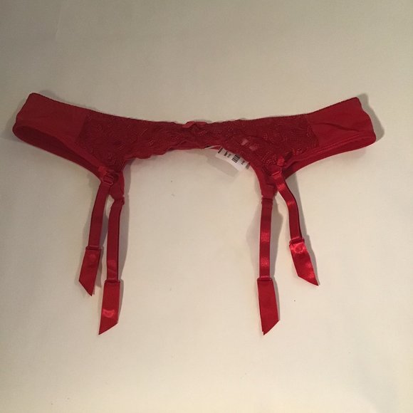 Frederick's of Hollywood Accessories - 🐉2/$20 Fredrick's NWT sexy red garter belt size XL